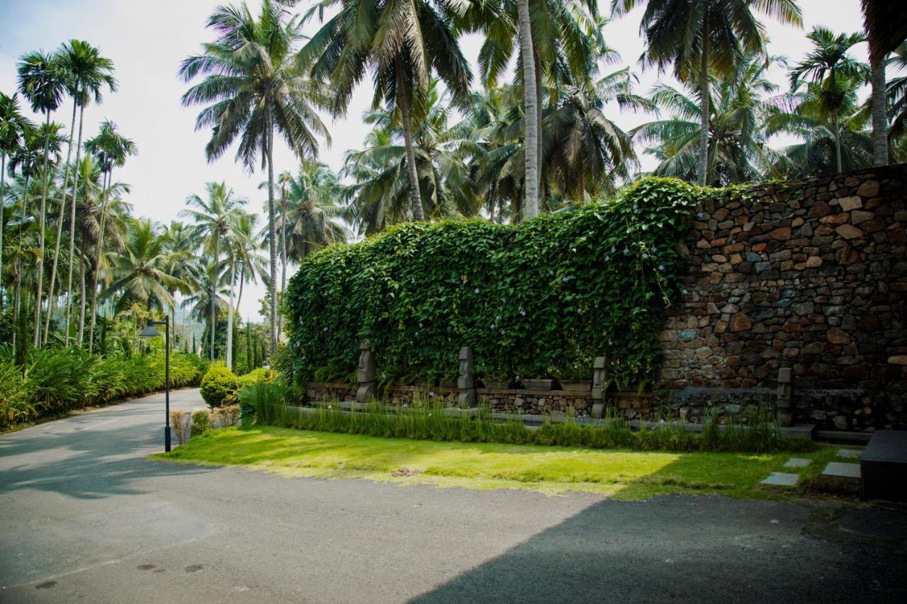 Maayaa Riverside Villa By Kpm Tripenta Attappādi Extérieur photo