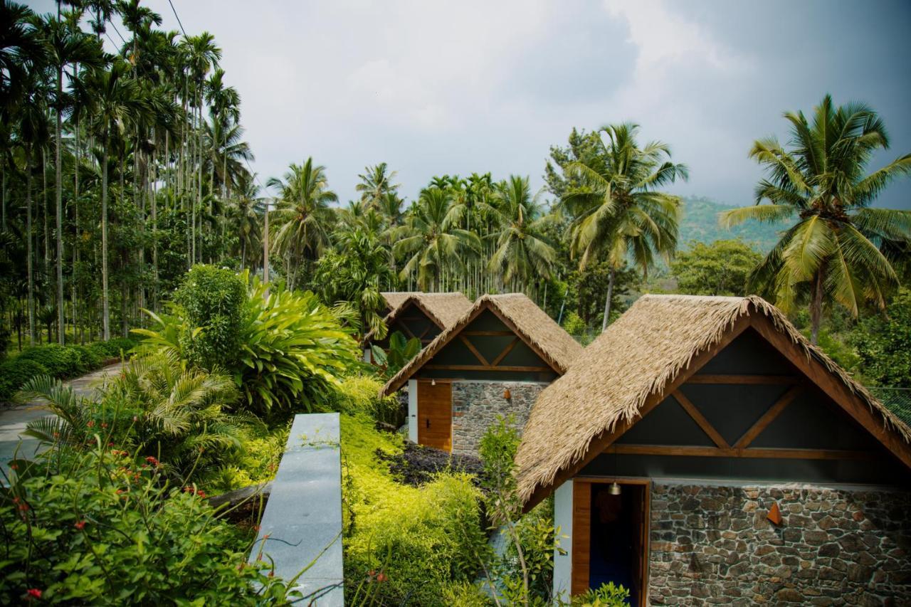Maayaa Riverside Villa By Kpm Tripenta Attappādi Extérieur photo
